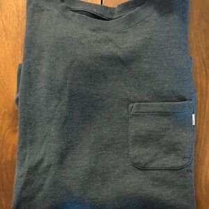 Vuori Men’s Pull Over with pocket